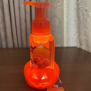 Bath & Body Works Halloween 2022 Light Up Soap Holder